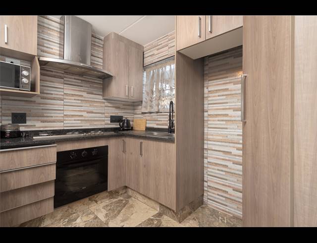 1 BEDROOM TOWNHOUSE FOR SALE IN ALAN MANOR